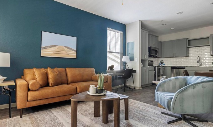 Paw Creek Appartement | Landing | Incredible 2BD, Gym, Clubhouse