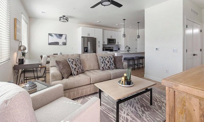 Casa Grande Appartement | Landing | Incredible 1BD, Pool, Clubhouse