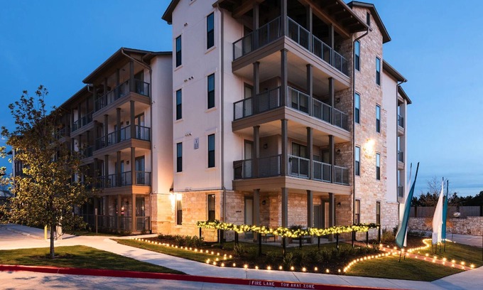 Austin Appartement | Landing | Modern 1BD, Pool, Clubhouse