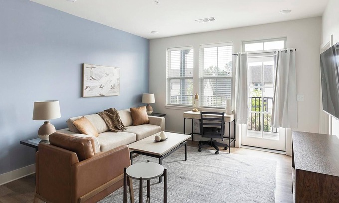 Madison Appartement | Landing | Modern 2BD, Gym, Clubhouse