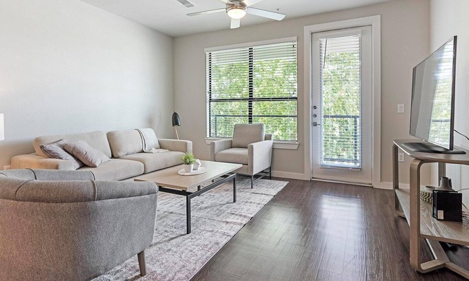 Forest Crest Appartement | Landing | Modern 2BD, Clubhouse, Gym
