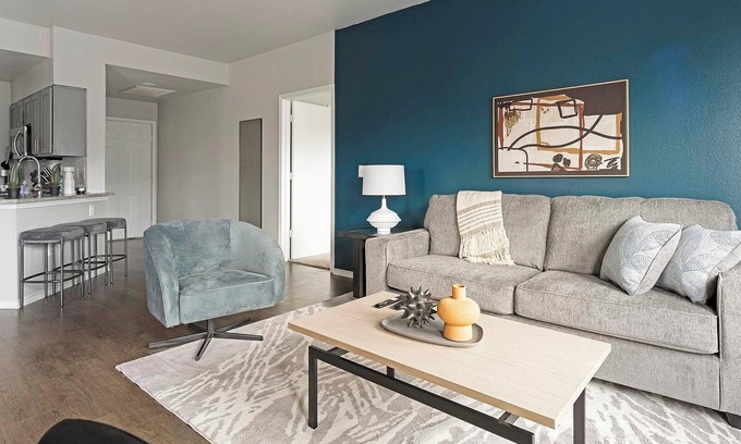 San Antonio Appartement | Landing | Spectacular 2BD, Gym, Clubhouse