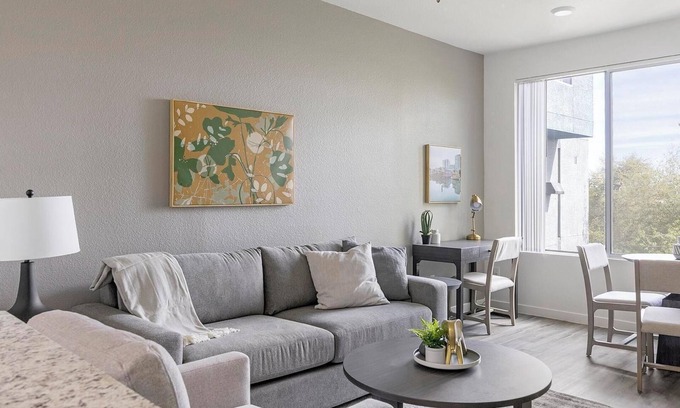 Tempe Appartement | Landing | Stunning 1BD, Game Room, Rooftop Lounge