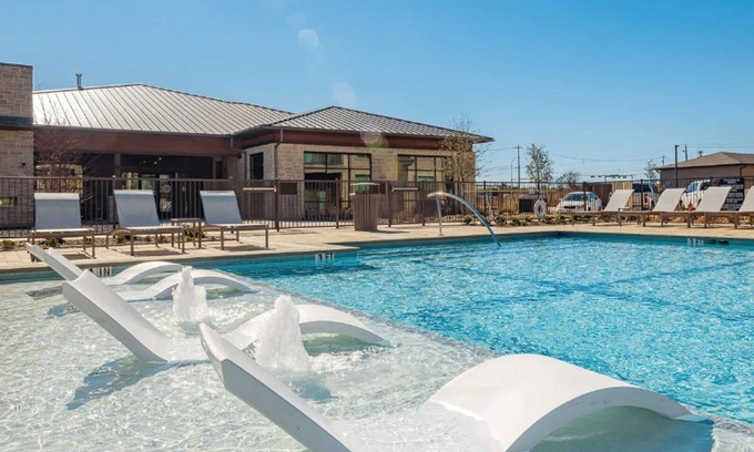 Austin Appartement | Landing | Stunning 1BD, Pool, Clubhouse