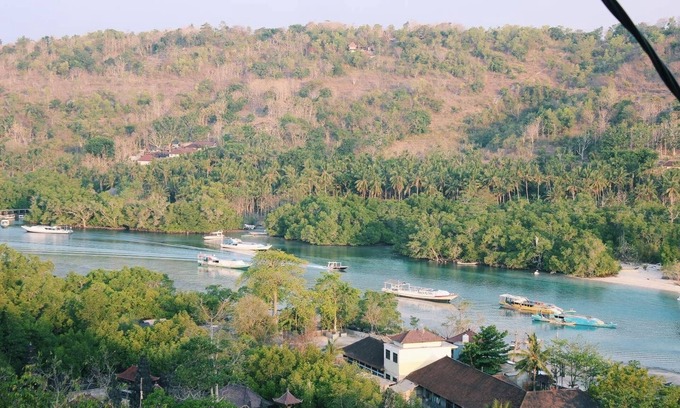 Tanjungbenoa Maison | Lanussa Hill Villa. villa au sommet d'une colline avec vue sur l'océan