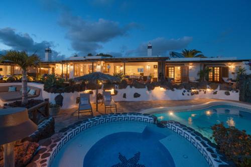 Los Mojones Villa | Lanzahost Luxury Finca Paraiso