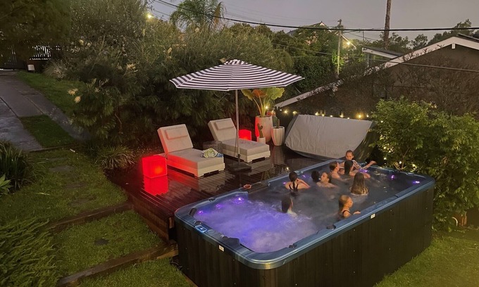 Lane Cove Maison | Large 2 storey house in east Lane Cove with amazing amenities 10 min from CBD.