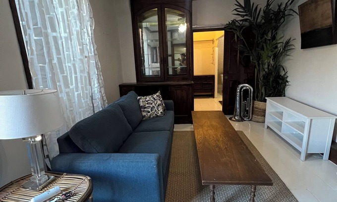 The Beaches Maison | Large 2bedroom Flat on the Water in the BeachesToronto-Sandy toes & full tummies