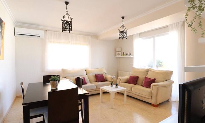 Port de Sagunt Appartement | Large 3-bedroom apartment, big terrace, air conditioning, 600m from the beach