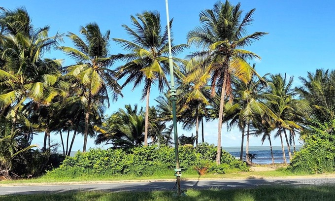 3ra Seccion Maison | Large 3bdrm Beachhouse Punta Salinas- 15 min from San Juan