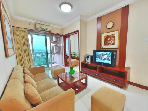Sukajadi Appartement | Large 3BR Cieumbuluit Apt Near PVJ & Ciwalk by 2ndHome