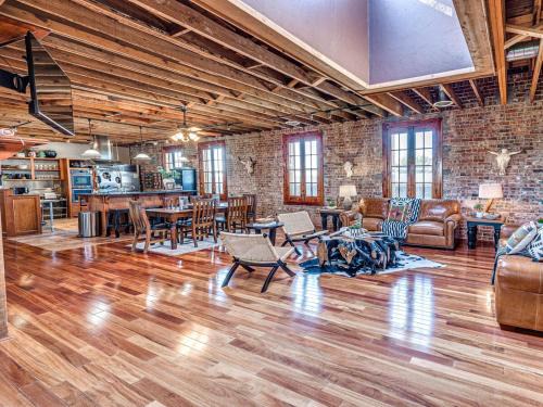 Central Oklahoma City Appartement | Large 4-Bed Stockyards Hideaway