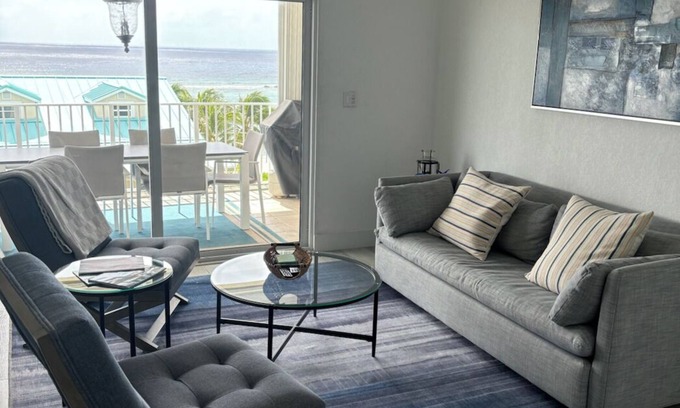 Savannah Copropriété | Large 4 Bedroom Beach Front Condo