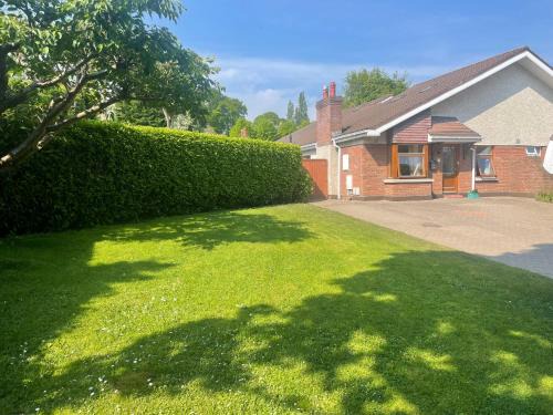 Dublin Maison | Large 5 Bedroom Home in Shankill South Dublin