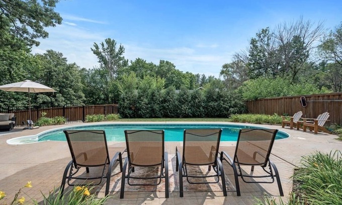 Shoreview Maison | Retraite de 6 chambres parfaite pour les grands groupes avec piscine chauffée