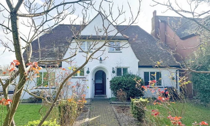 Birmingham Maison | Large 8 Bedroom House in Edgbaston