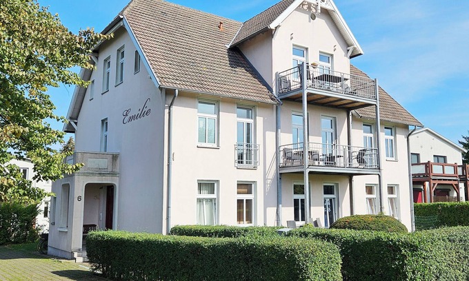 Ostseebad Kuhlungsborn Appartement | Large and bright vacation apartment Am Molli 1 with balcony and WiFi in Kühlungsborn