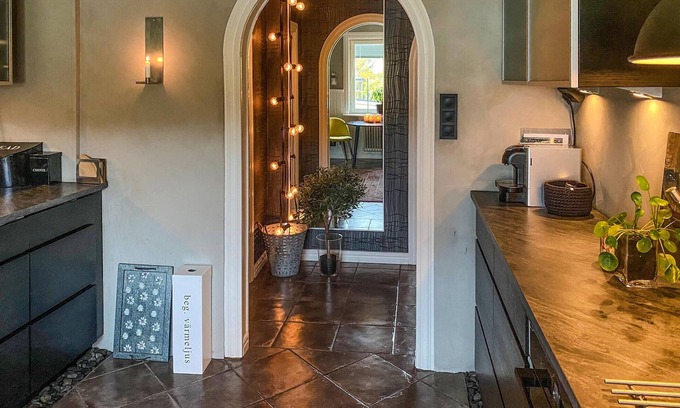Huskvarna Appartement | Large and chic apartment with personal character, style and charm.