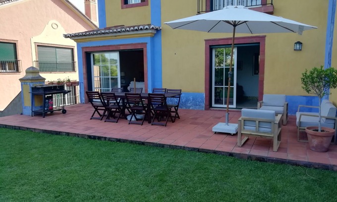 Varzea de Sintra Maison | Large and Spacious House Overlooking Historic Town of Sintra and National Park