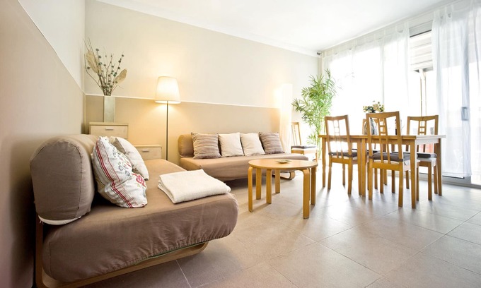 Les Corts Appartement | GRAND APPARTEMENT AVEC GRAND TERRASSE 6 PERSONNES