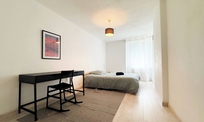 Cholet Appartement | Large apartment 155m2, 10 pers. max, hypercentre Cholet, 25min Puy-du-Fou