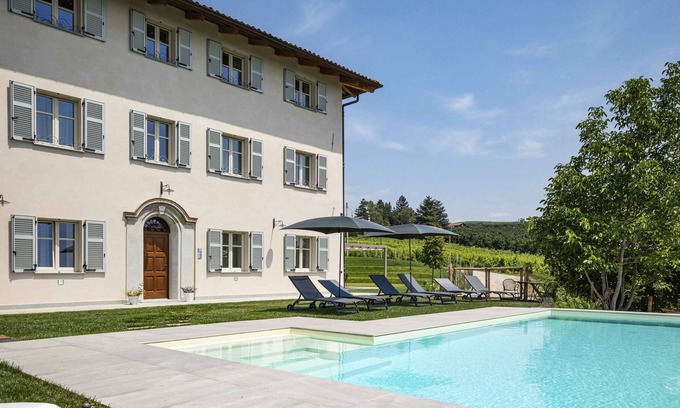 Mascarelli Appartement | Large Apartment 2 with swimming pool and terrace in an ancient country house