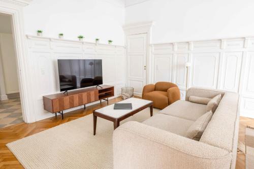 København V Appartement | Large Apartment in Central Copenhagen by Tivoli Gardens