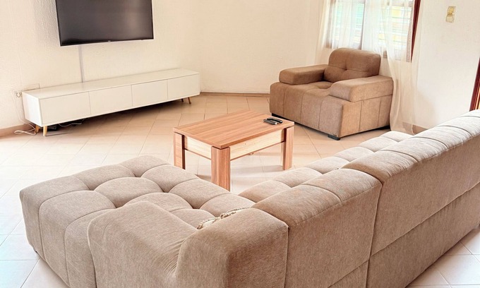 Abomey-Calavi Appartement | Large apartment not far from the center of Cotonou.