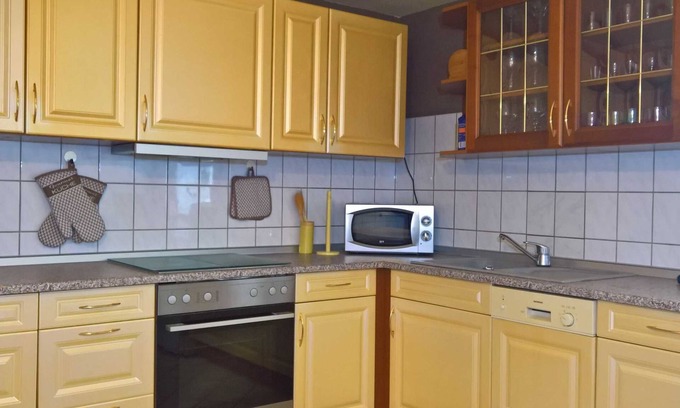 Trollenhagen Appartement | Grand appartement avec jardin - appartement