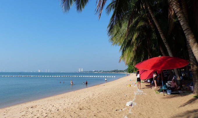 Chonburi Appartement | Grand appartement avec vue mer à 100 m de la plage dans un village de pêcheurs