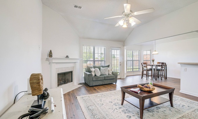 Horn Lake Maison | Large Backyard: Peaceful Home in Southaven!