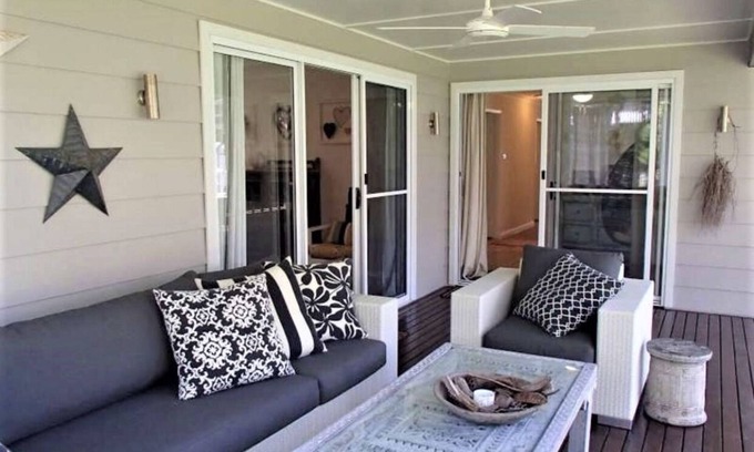 Manyana Maison | Large Beach House near 2 beaches