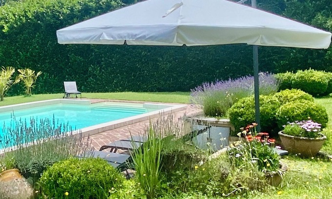 Champagnac-de-Belair Cabine | Brantôme Dordogne, maison de charme, 10 pers, parc arboré, calme, piscine, wifi