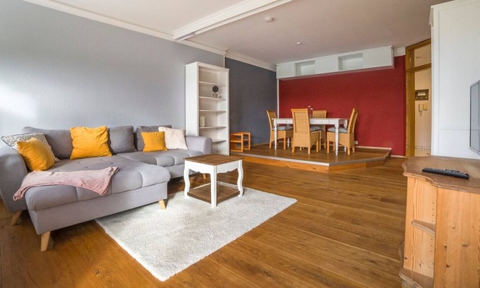 Ostercappeln Appartement | Large bright apartment in the middle of the countryside, family and pet friendly
