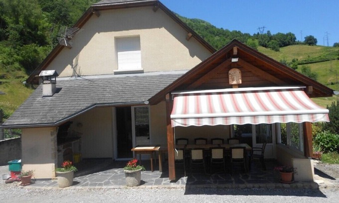 Laruns Maison | maison de village grande capacité