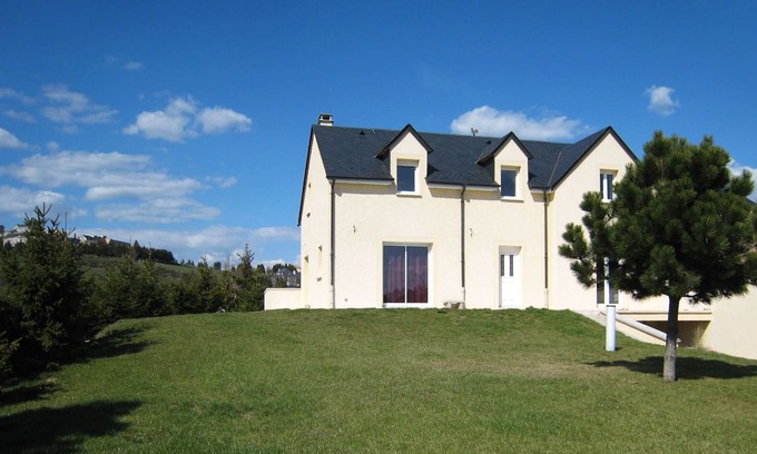 Chateauneuf-de-Randon Villa | Large comfortable house in Lozère in Margeride