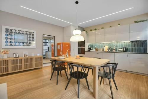 Mitte Appartement | Large, comfortable and luxurious flat in Berlin Center, Prenzlauer Berg