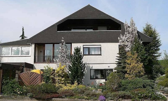 Reihen Appartement | Grand appartement confortable dans une banlieue calme.