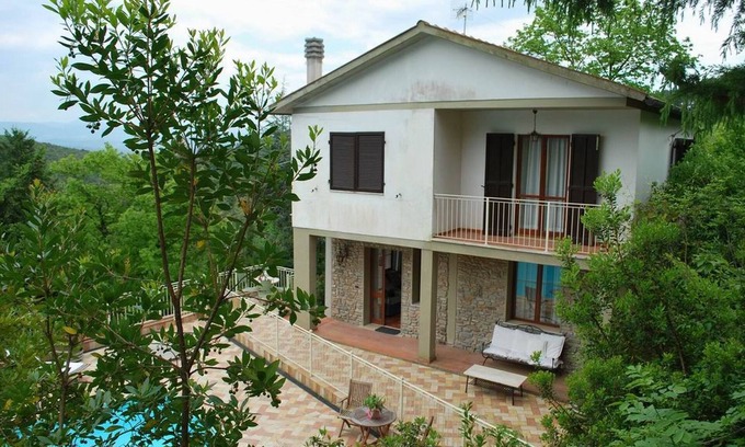 Val Canina Maison | Grande villa confortable avec vue, jardin et piscine