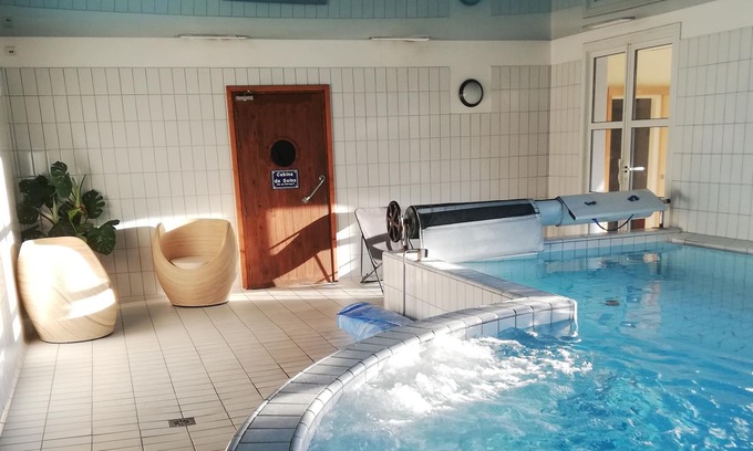 Marciac Maison | Grand gite**** avec piscine interieure chauffée dans parc au coeur de Marciac