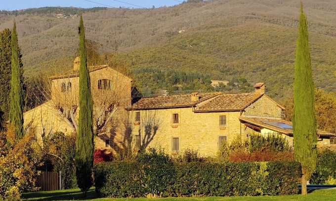 Cortona Appartement | Appartement 3 chambres dans une maison de campagne avec piscine à 10min de Cortona