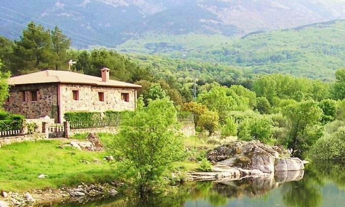 Navaluenga Cottage | Grandes maisons de campagne près de Madrid, pour groupes de 20 à 27 personnes, piscine