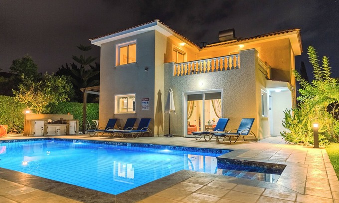 Pegeia Villa | Grande villa privée avec piscine privée et vue sur la mer - VILLA ALMAR