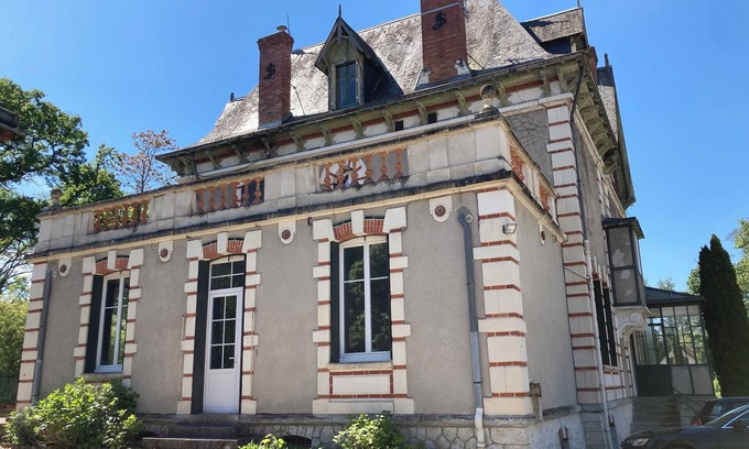 Pruniers-en-Sologne Villa | Grand Gîte famille la maison du moulin de Sologne au centre de la France