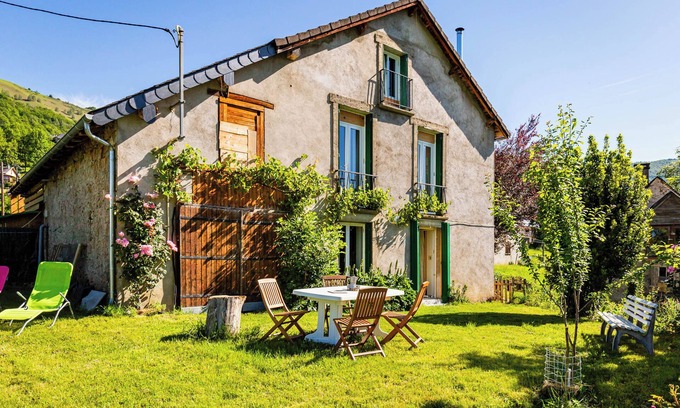 Boussenac Maison | Grande maison familiale avec superbe panorama.
