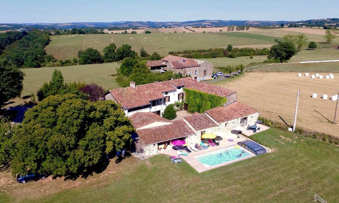 Saint-Martin-Laguepie Maison | grand corps de Ferme avec piscine chauffée jusqu'a 14 pesonnes en exclusivitée