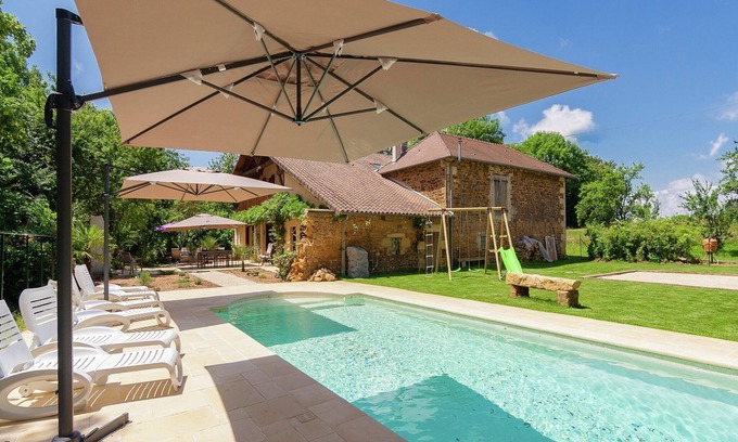 Nantheuil Maison | Grande ferme avec jardin privé