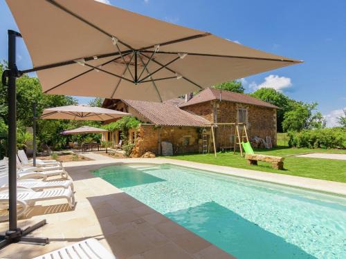Nantheuil Maison | Large farmhouse with private garden