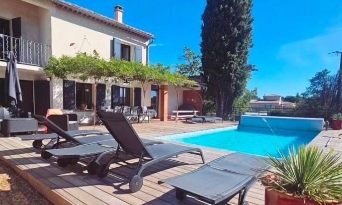 Saint-Laurent-La-Vernede Autre | Grande bastide tout confort avec piscine, au milieu des vignes