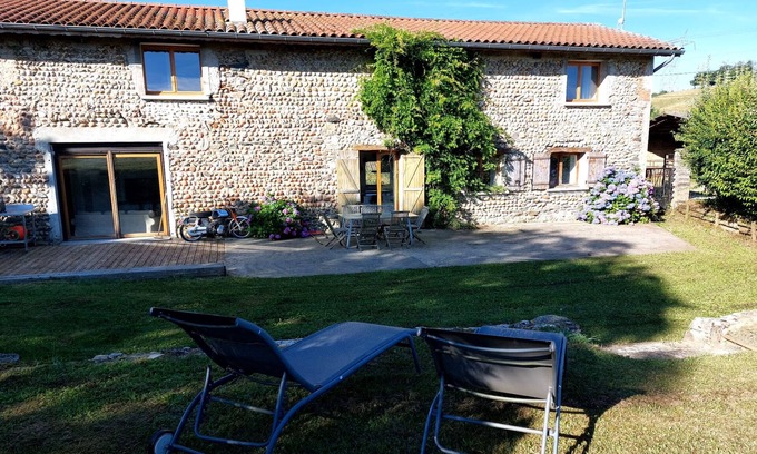 Sainte-Anne-sur-Gervonde Maison | Grande maison ( 200 m2) de famille dans cadre bucolique a la campagne.
